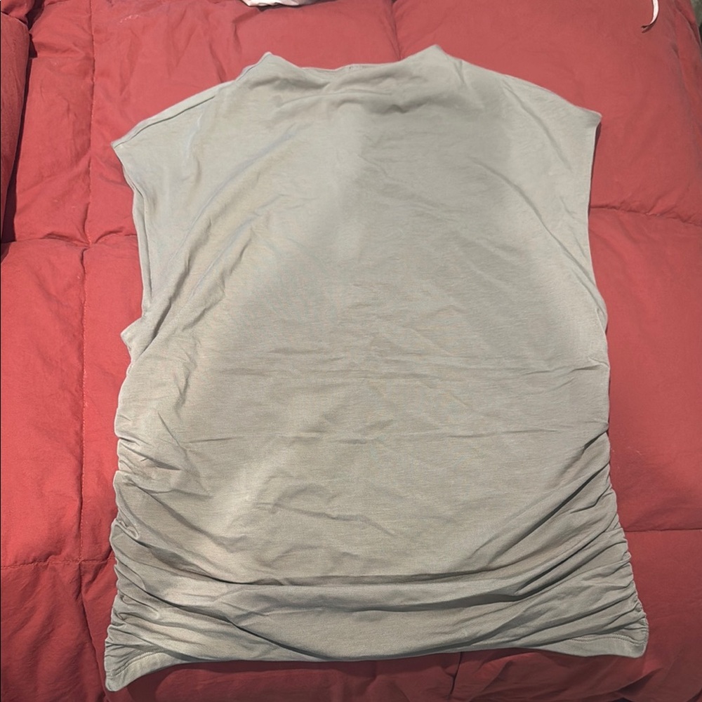 Abercrombie & Fitch Gray Ruched Sleeveless Muscle Tee